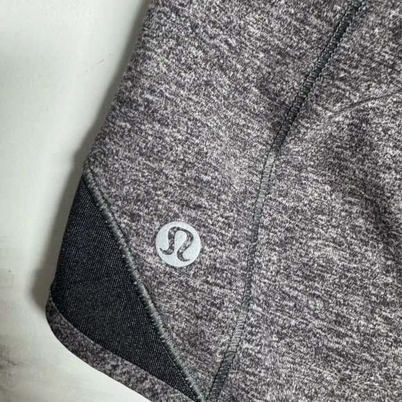 lululemon hotty hot shorts 2.5” - Picture 8 of 8